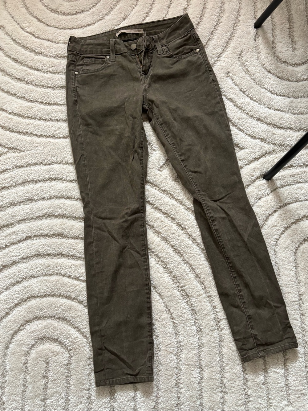 Vince cropped skinny ankle jeans in Olive